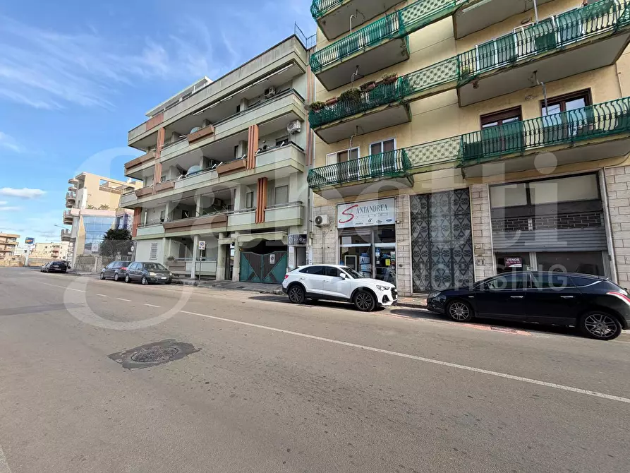 Immagine 14 di Negozio in affitto  in Via Lecce, 70 a Gallipoli