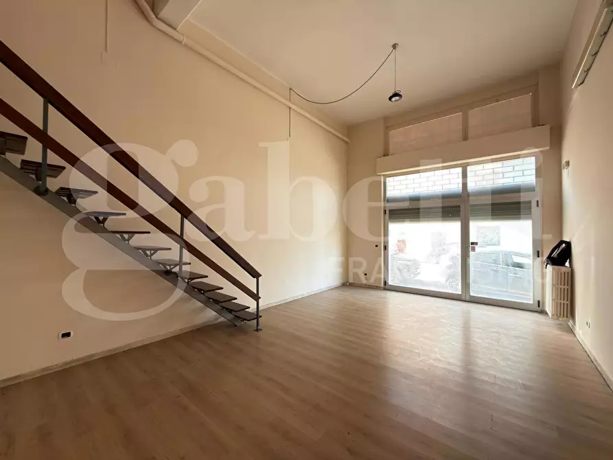 Immagine 16 di Negozio in affitto  in Via Lecce, 70 a Gallipoli