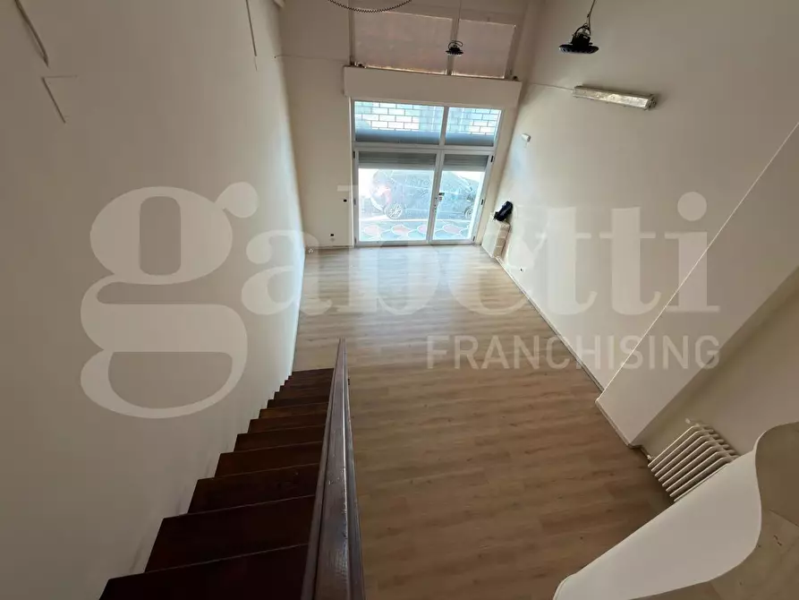 Immagine 6 di Negozio in affitto  in Via Lecce, 70 a Gallipoli