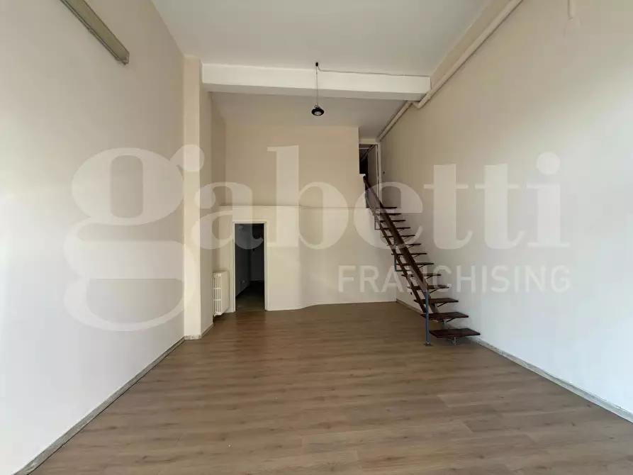 Immagine 13 di Negozio in affitto  in Via Lecce, 70 a Gallipoli
