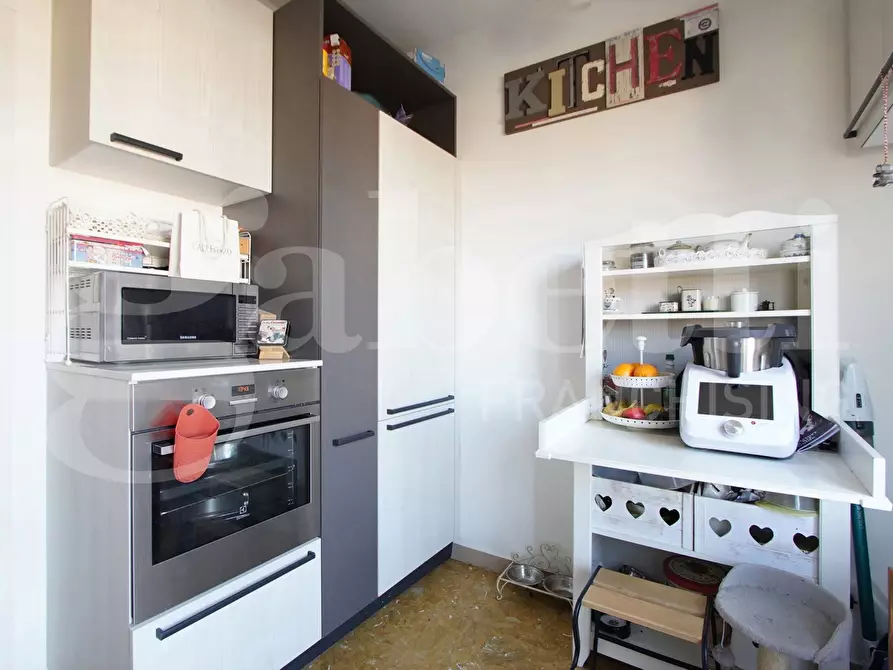 Immagine 9 di Appartamento in vendita  in Viale Garibaldi, . a Venezia
