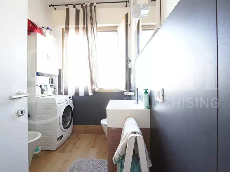 Immagine 22 di Appartamento in vendita  in Viale Garibaldi, . a Venezia