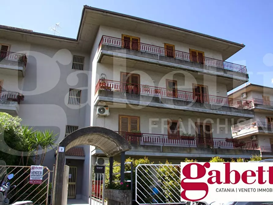 Immagine 1 di Appartamento in vendita  in Via Gesualdo Bufalino, 9 a Aci Catena
