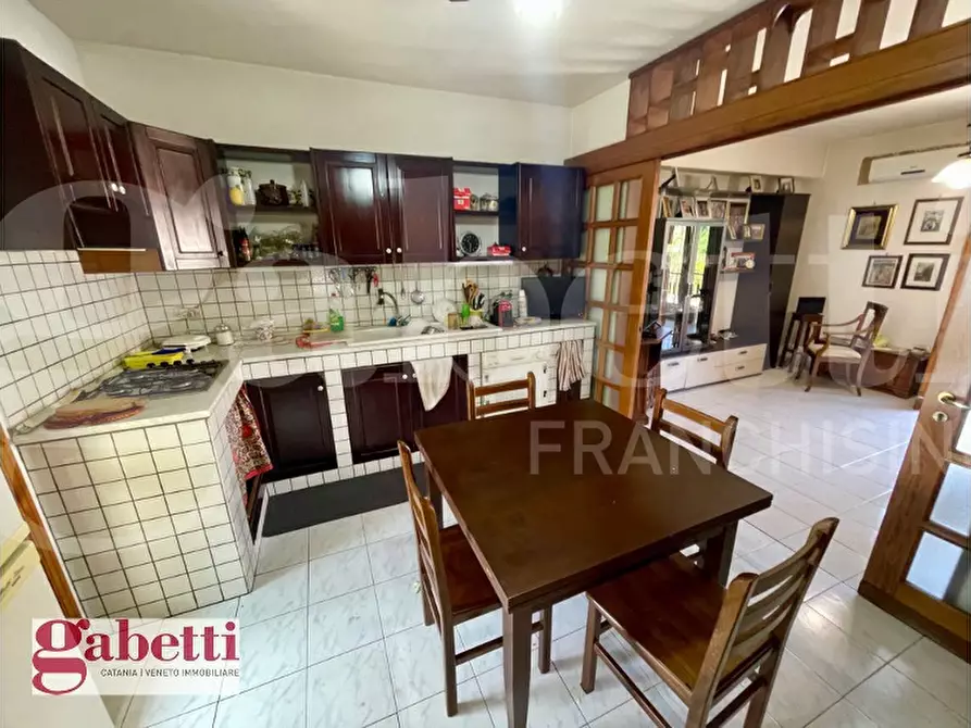 Immagine 5 di Appartamento in vendita  in Via Gesualdo Bufalino, 9 a Aci Catena