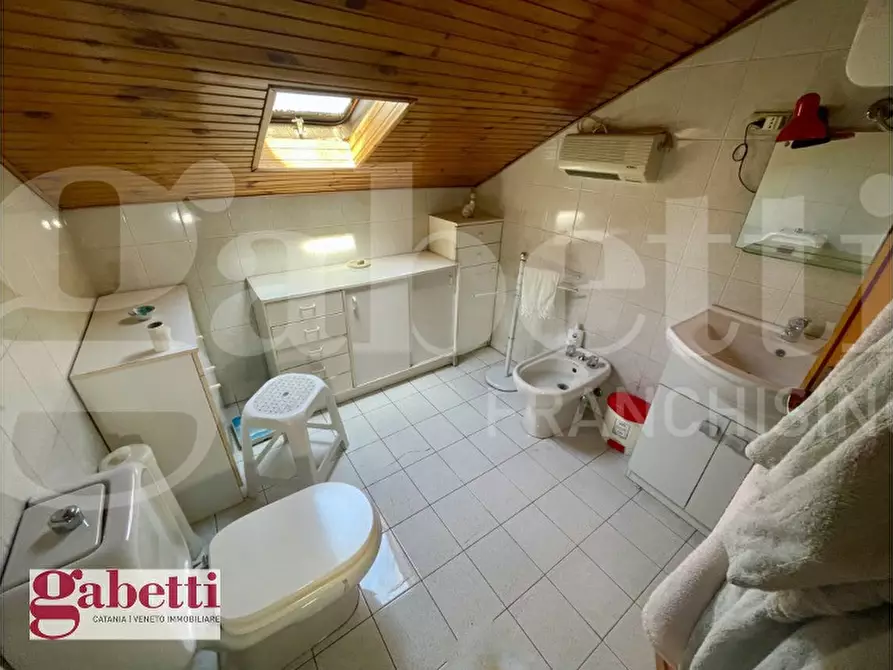 Immagine 20 di Appartamento in vendita  in Via Gesualdo Bufalino, 9 a Aci Catena