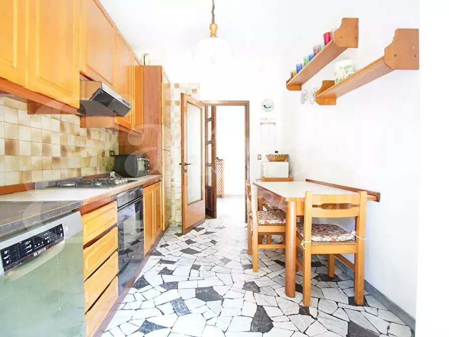 Immagine 15 di Villa in vendita  in Via Rielta, . a Venezia