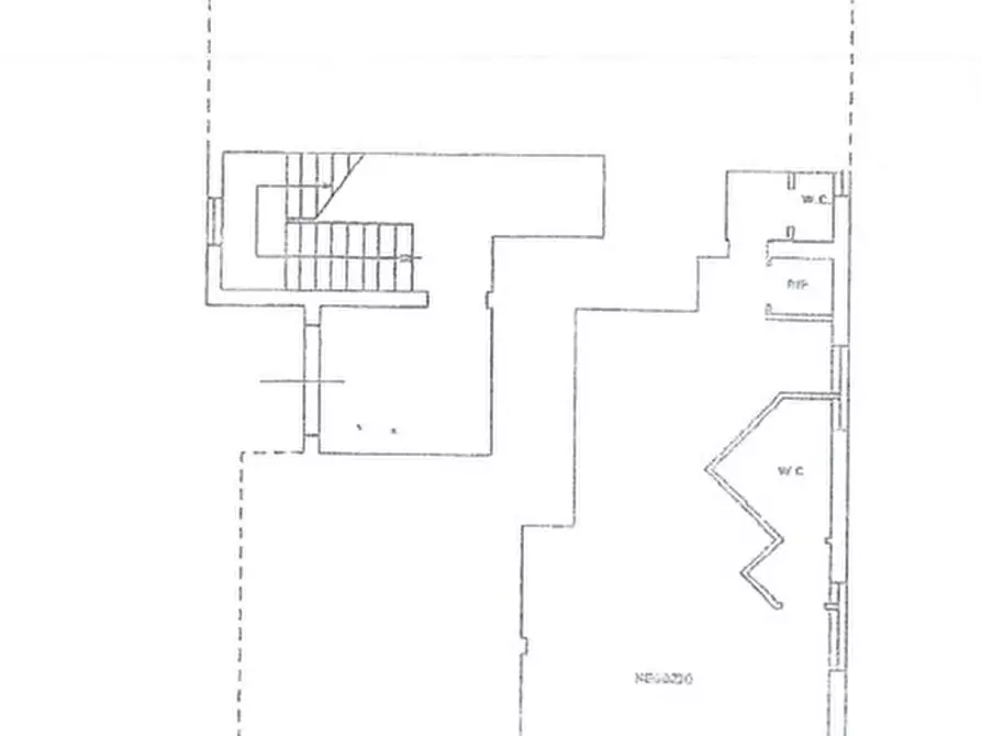 Immagine 8 di Attività commerciale in vendita  in Viale G. Marconi, 82 a Alba Adriatica