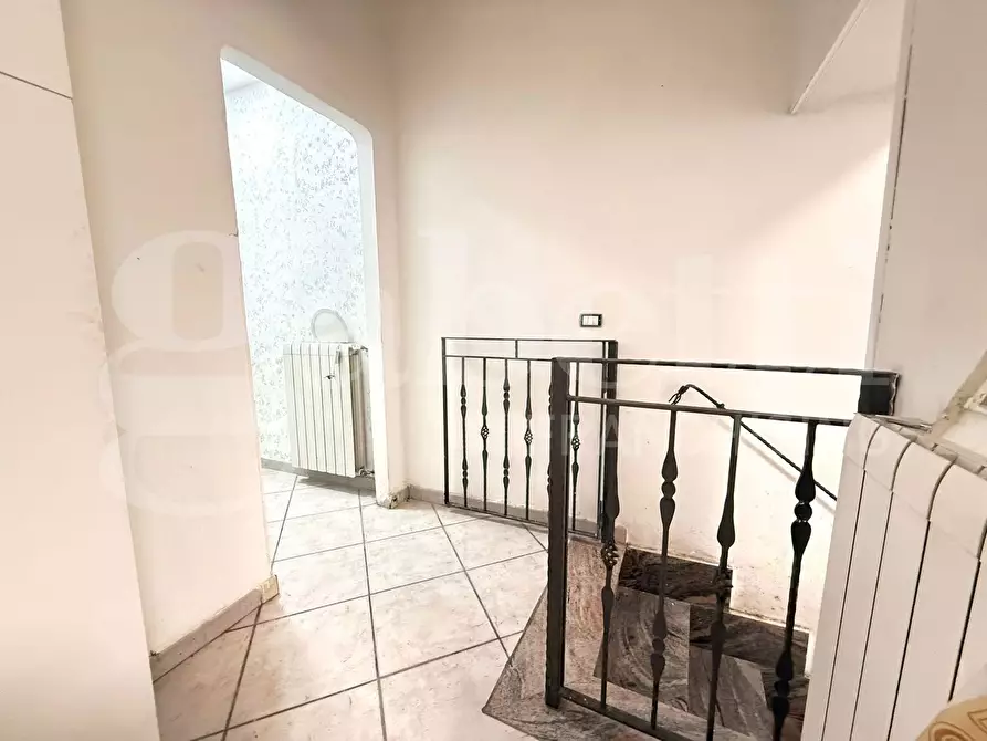 Immagine 16 di Casa indipendente in vendita  in Via miracoli a Napoli