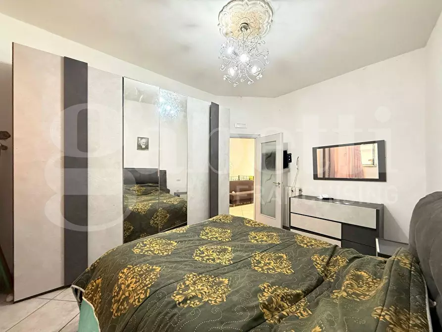 Immagine 15 di Casa indipendente in vendita  in Via miracoli a Napoli