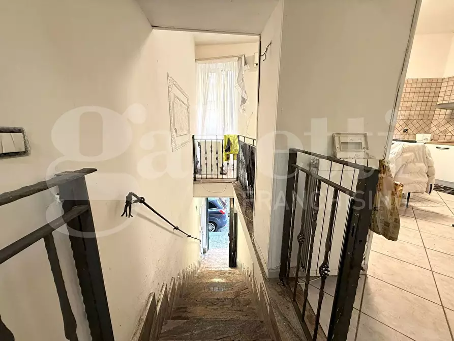 Immagine 6 di Casa indipendente in vendita  in Via miracoli a Napoli