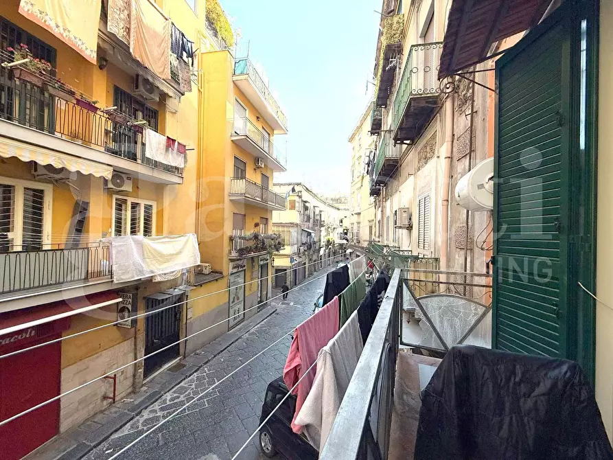 Immagine 12 di Casa indipendente in vendita  in Via miracoli a Napoli