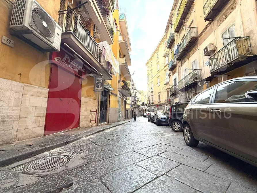 Immagine 3 di Casa indipendente in vendita  in Via miracoli a Napoli