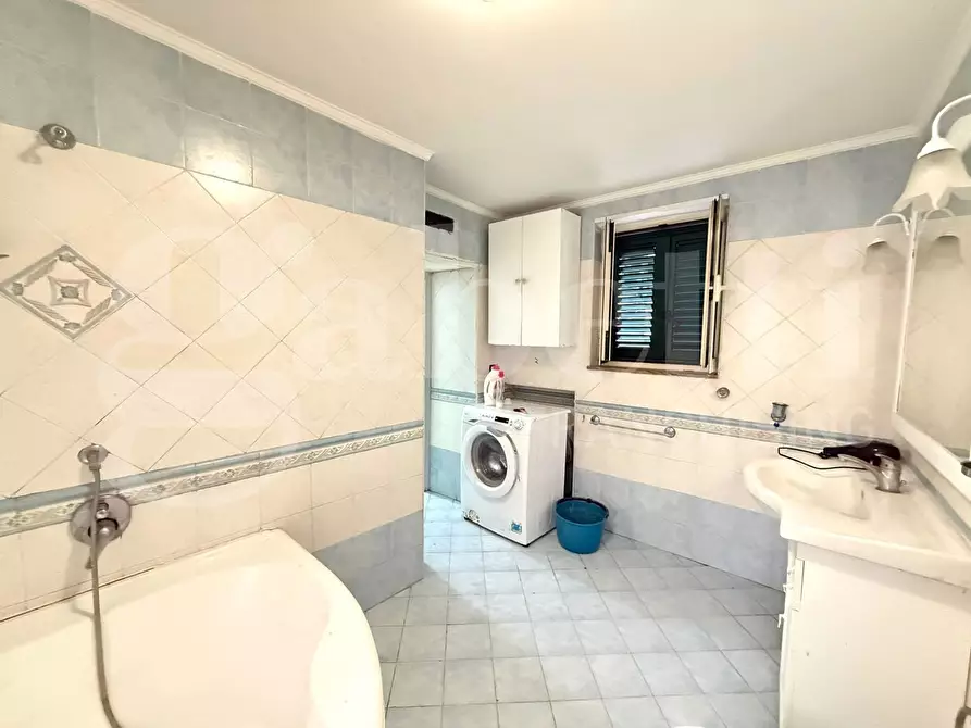 Immagine 20 di Casa indipendente in vendita  in Via miracoli a Napoli