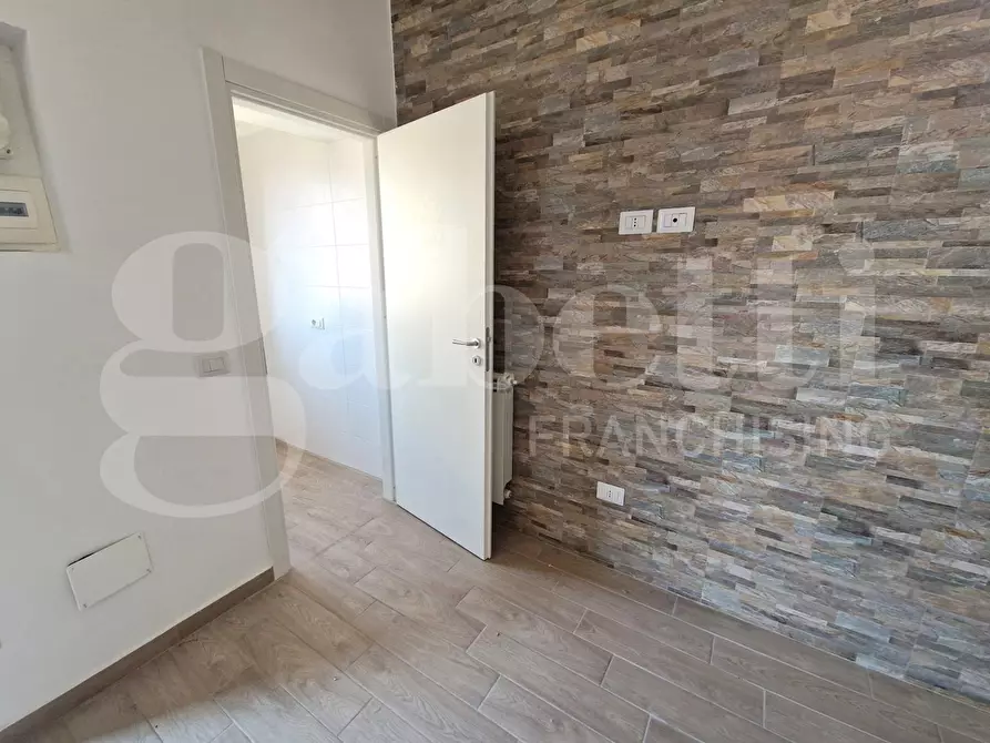 Immagine 4 di Appartamento in vendita  in Via marigliano a Napoli