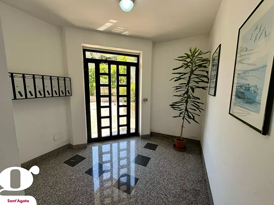 Immagine 4 di Appartamento in vendita  in Via CIRCONVALLAZIONE MONACI, 6 a Sant'agata Di Militello