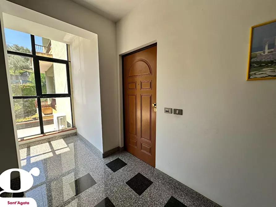 Immagine 5 di Appartamento in vendita  in Via CIRCONVALLAZIONE MONACI, 6 a Sant'agata Di Militello
