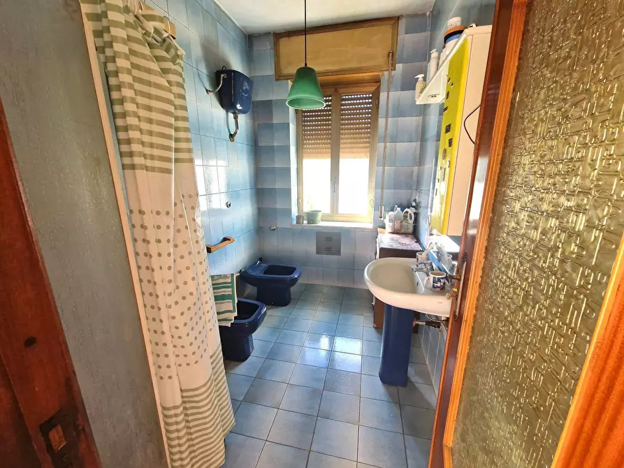 Immagine 14 di Palazzo in vendita  in Via Filippo Maria Briganti a Napoli