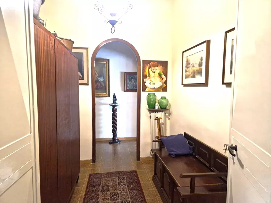 Immagine 4 di Palazzo in vendita  in Via Filippo Maria Briganti a Napoli