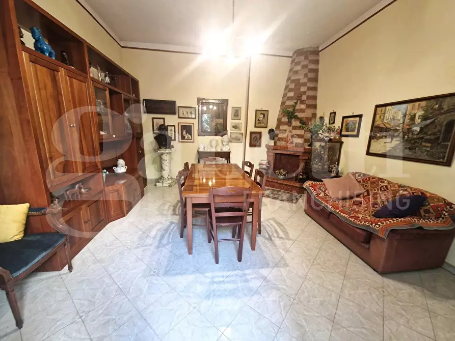 Immagine 9 di Palazzo in vendita  in Via filippo maria briganti a Napoli