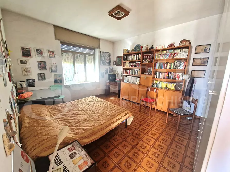 Immagine 12 di Palazzo in vendita  in Via filippo maria briganti a Napoli