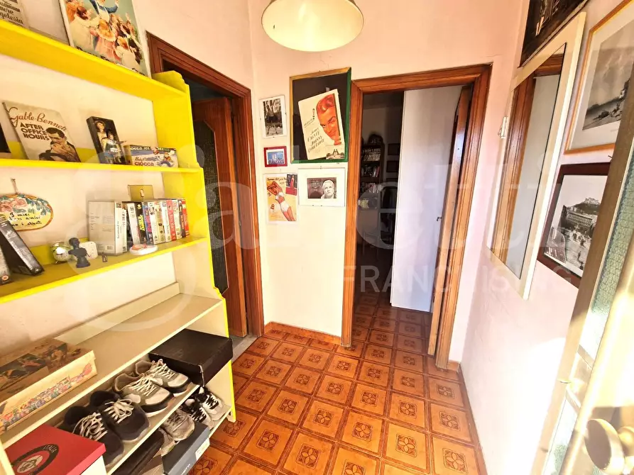 Immagine 11 di Palazzo in vendita  in Via filippo maria briganti a Napoli