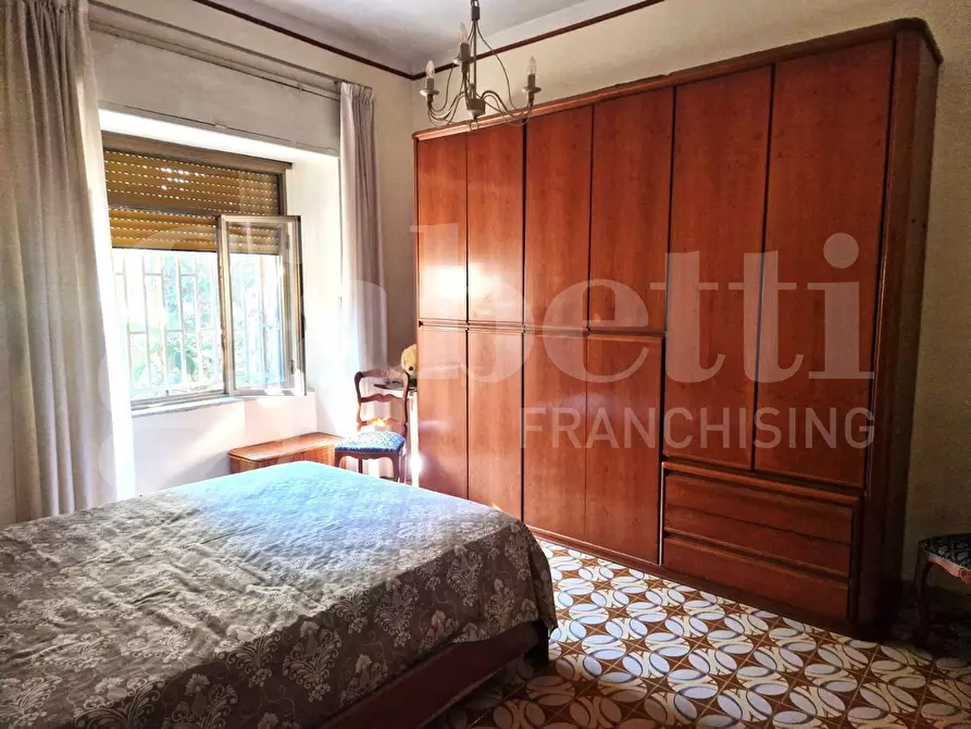 Immagine 6 di Palazzo in vendita  in Via filippo maria briganti a Napoli