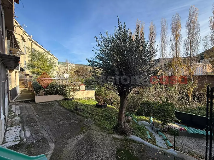 Immagine 4 di Appartamento in vendita  in Via dei Sosii, 68 a Tivoli