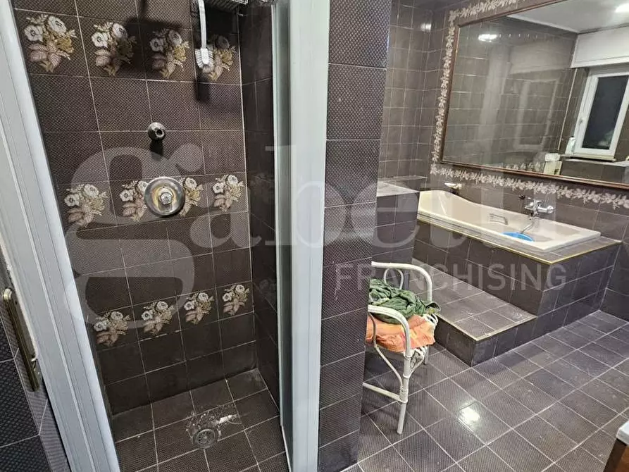 Immagine 12 di Appartamento in affitto  in Viale degli Asteroidi a Napoli