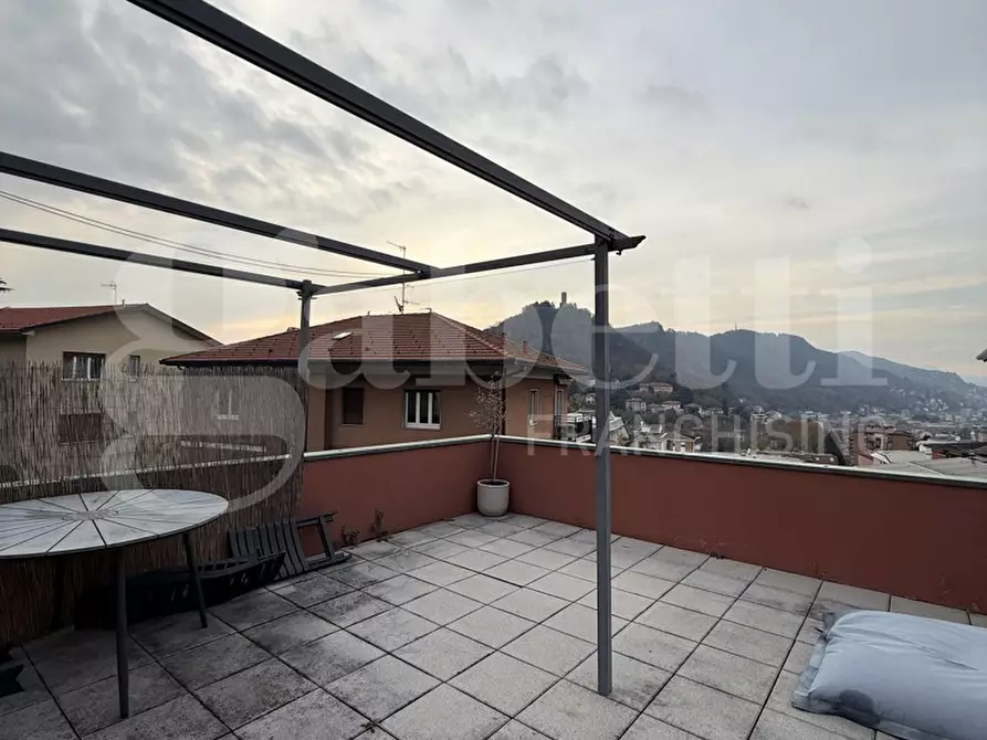 Immagine 18 di Palazzo in vendita  in Via Madruzza, snc a Como