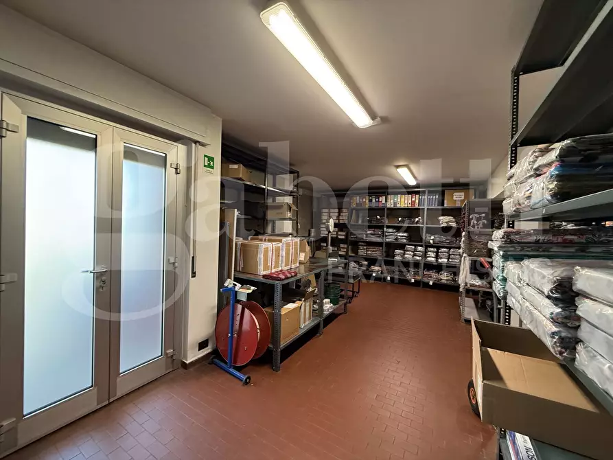 Immagine 6 di Palazzo in vendita  in Via Madruzza, snc a Como