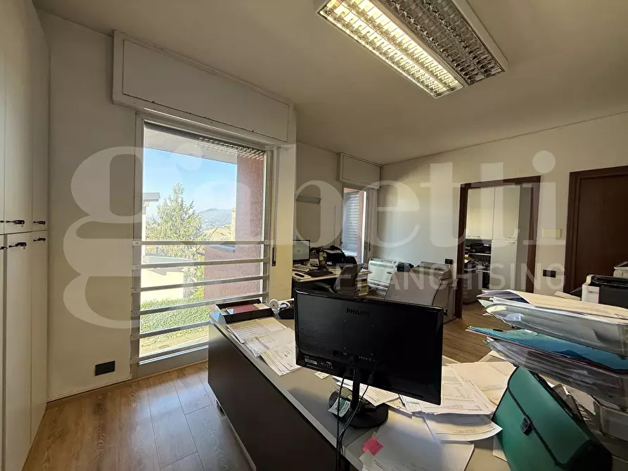 Immagine 5 di Palazzo in vendita  in Via Madruzza, snc a Como