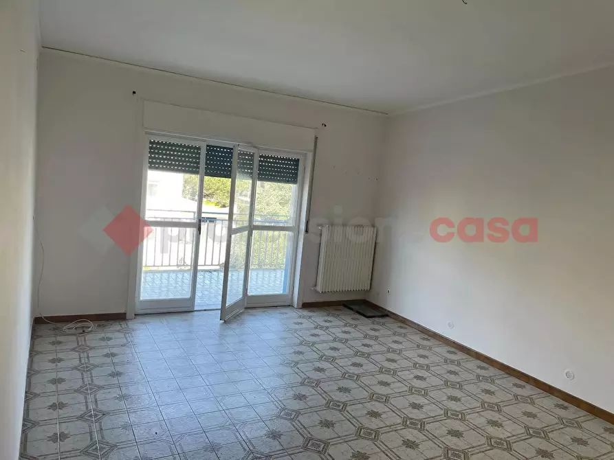 Immagine 21 di Appartamento in affitto  in Viale Italia, 34 a Vitulazio