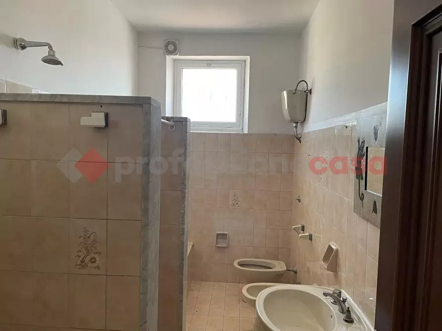 Immagine 9 di Appartamento in affitto  in Viale Italia, 34 a Vitulazio