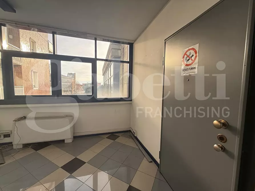 Immagine 12 di Ufficio in affitto  in Corso XXV aprile, snc a Erba