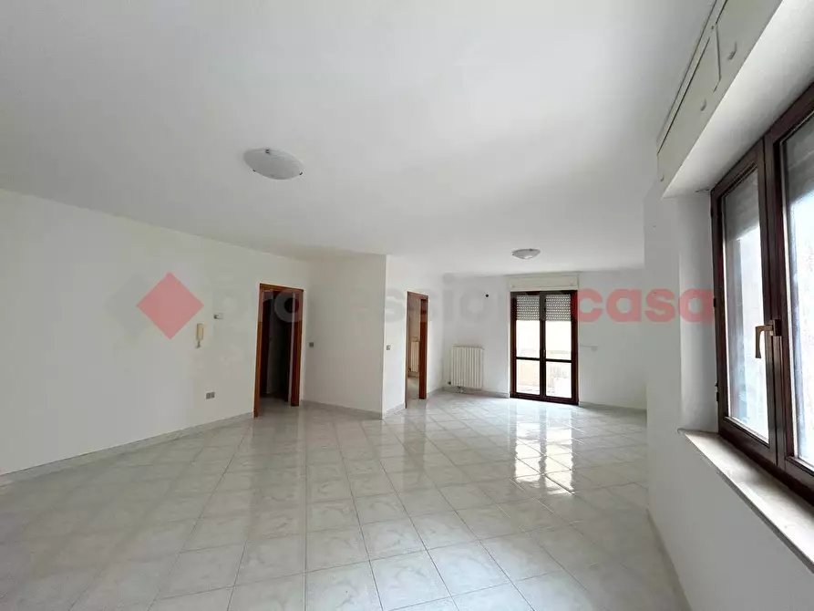 Immagine 5 di Appartamento in vendita  in Via de viti de marco a Poggiardo