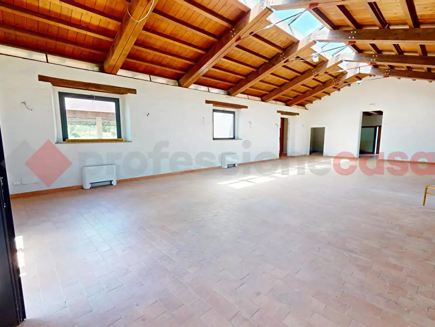 Immagine 9 di Palazzo in vendita  in Via del Ponte Pisano, 217 a Roma