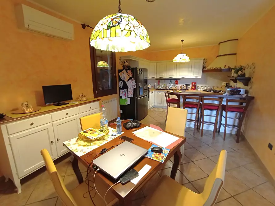 Immagine 10 di Villa in vendita  in Via CAVARZERE Via dei Martiri, 59 a Cavarzere