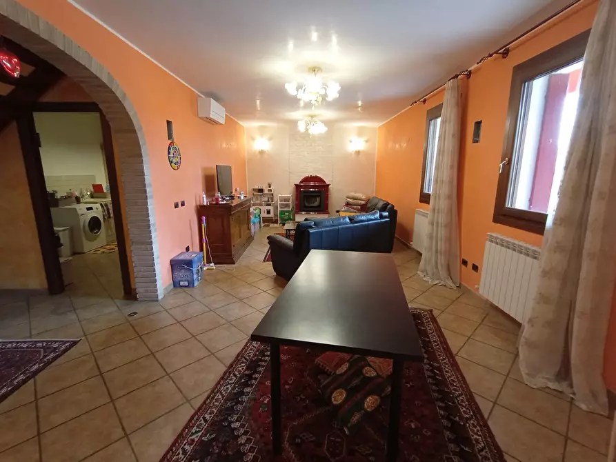 Immagine 2 di Villa in vendita  in Via CAVARZERE Via dei Martiri, 59 a Cavarzere