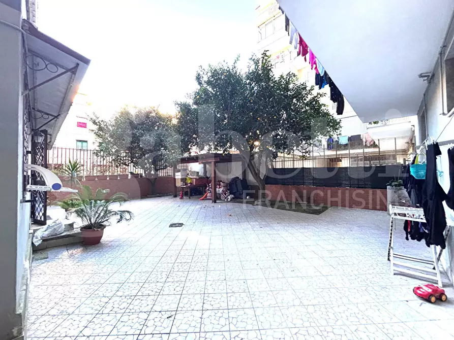 Immagine 3 di Appartamento in vendita  in Via Vincenzo Ciardo a Napoli