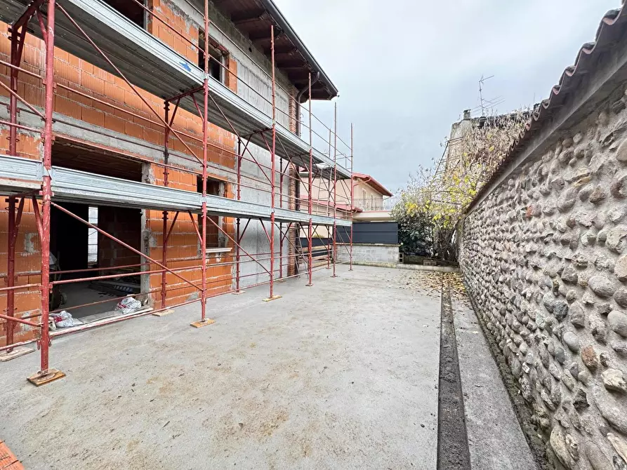 Immagine 12 di Casa trifamiliare in vendita  in Via del brolo, snc a Cazzago San Martino