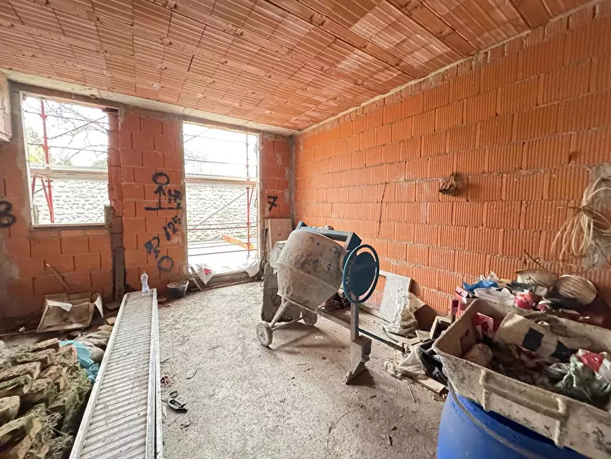 Immagine 6 di Casa trifamiliare in vendita  in Via del brolo, snc a Cazzago San Martino