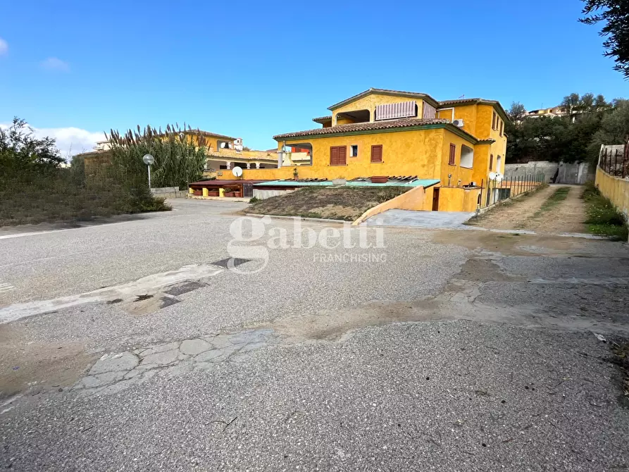 Immagine 25 di Appartamento in vendita  in Via Tanaunella Ss 125, . a Budoni