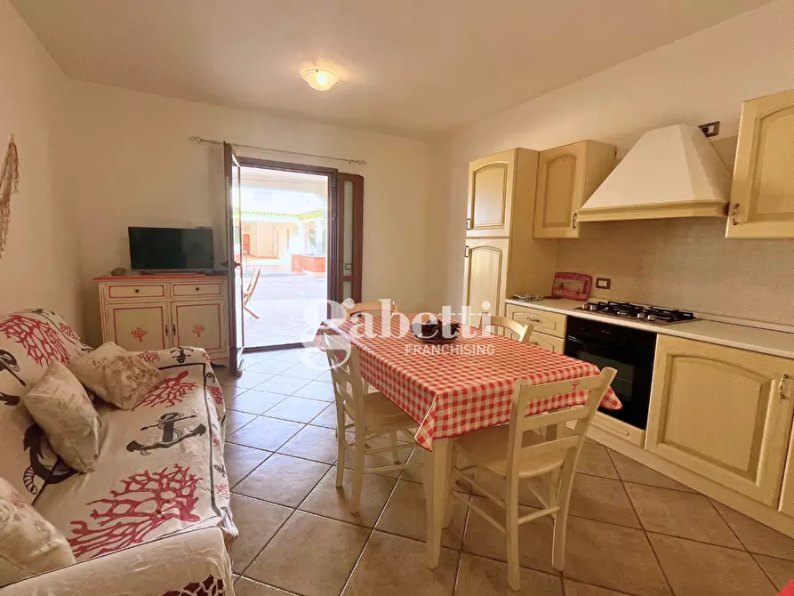 Immagine 10 di Appartamento in vendita  in Via Tanaunella Ss 125, . a Budoni