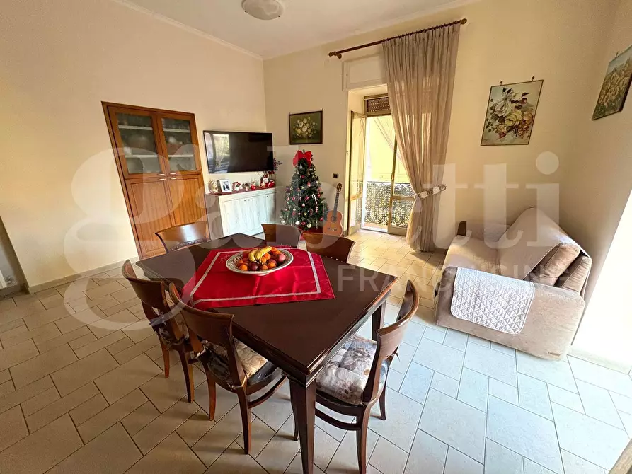 Immagine 3 di Appartamento in vendita  in Via michele guadagno a Napoli