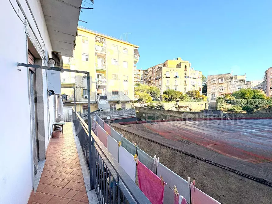 Immagine 16 di Appartamento in vendita  in Via michele guadagno a Napoli