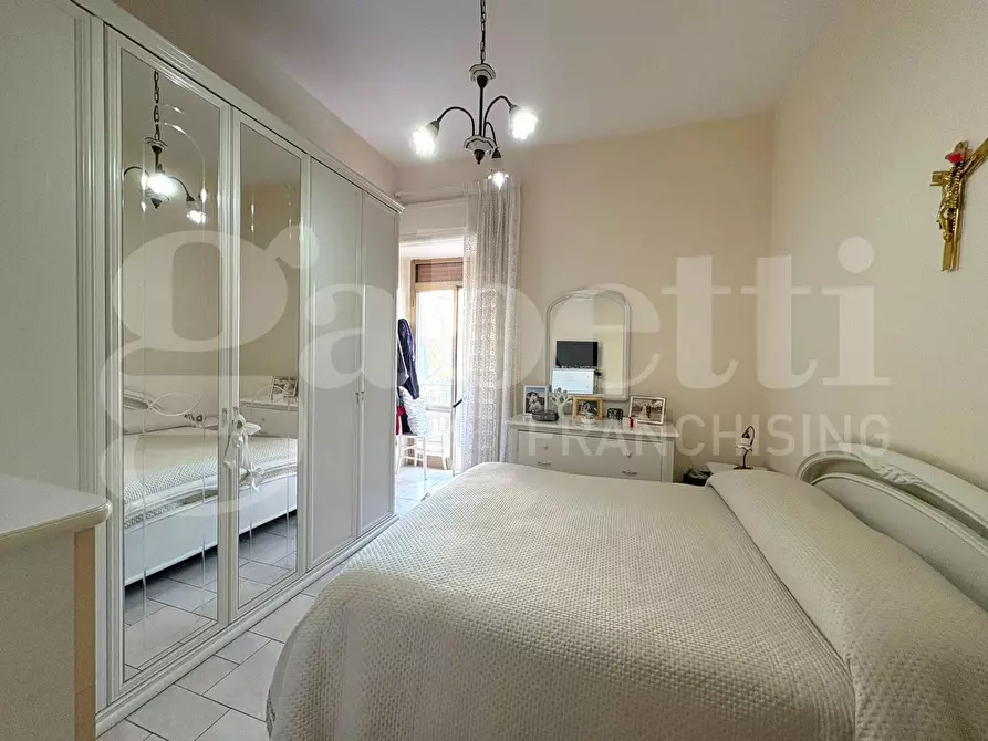 Immagine 5 di Appartamento in vendita  in Via michele guadagno a Napoli