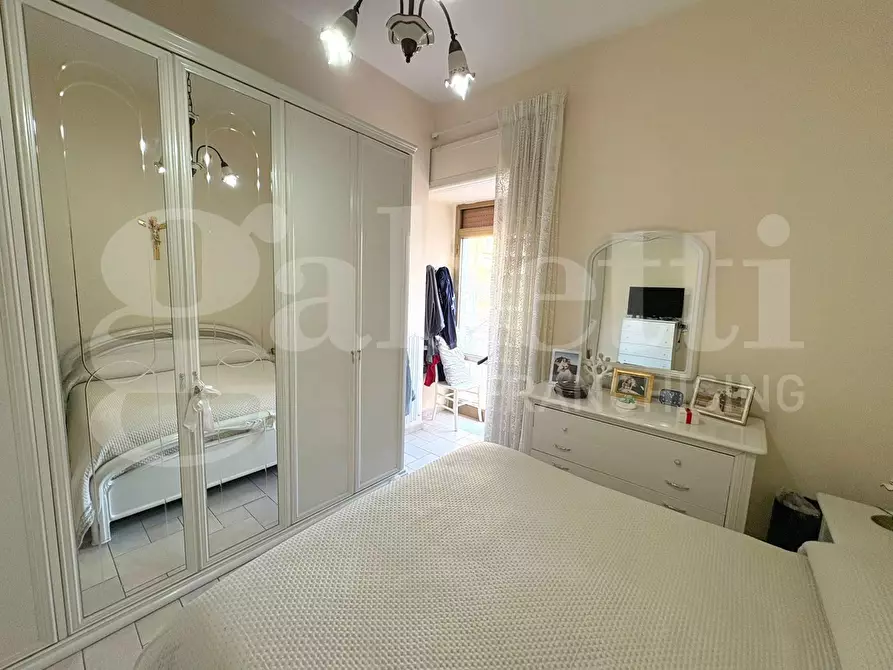 Immagine 6 di Appartamento in vendita  in Via michele guadagno a Napoli