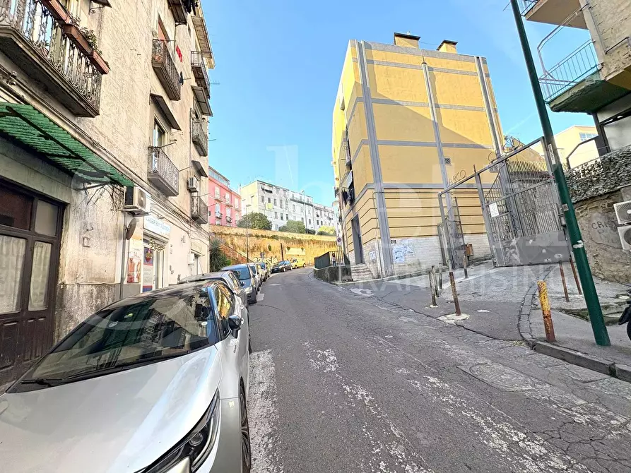 Immagine 18 di Appartamento in vendita  in Via michele guadagno a Napoli