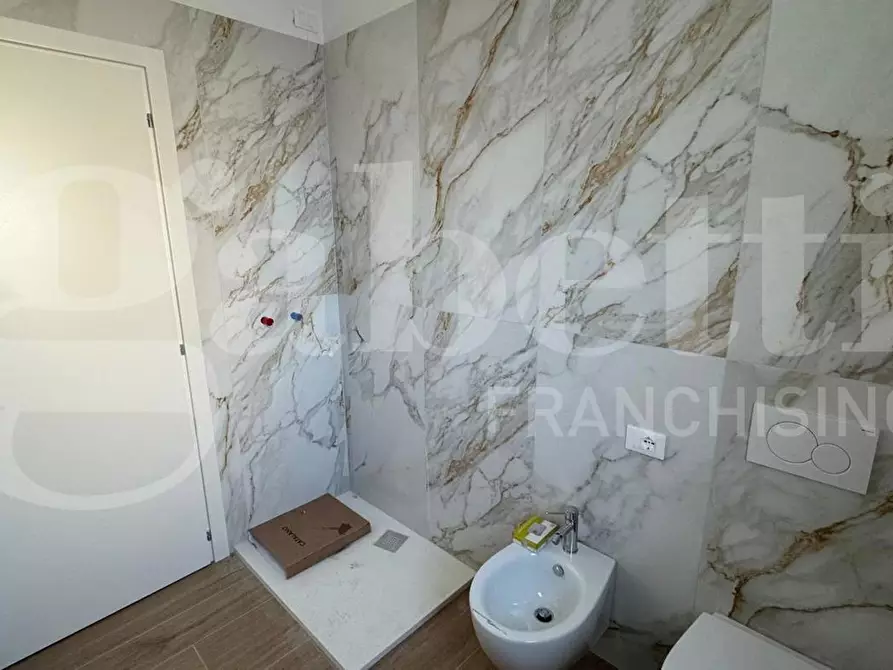 Immagine 13 di Appartamento in vendita  in Via Ricci, snc a Tortoreto