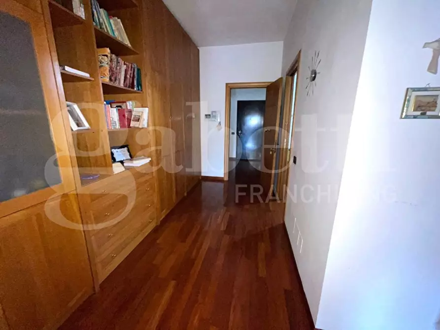 Immagine 5 di Appartamento in vendita  in Via francesco marchesiello a Caserta